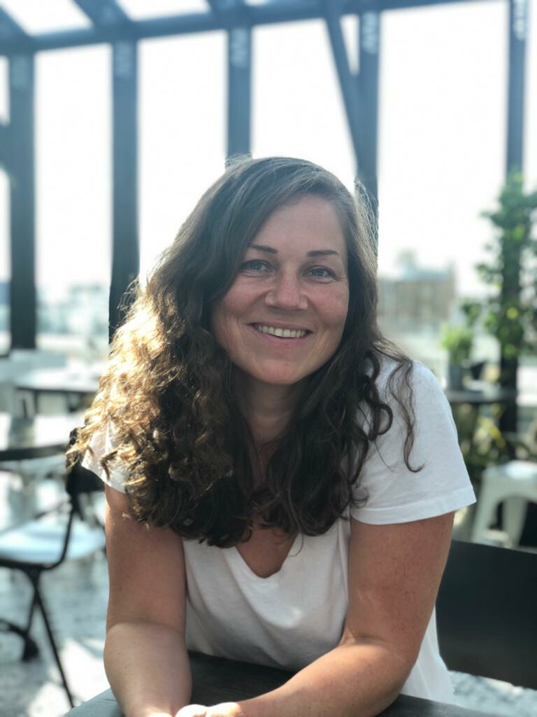 Ieva Drazniece - inspirational speaker, encouragement coach, strategy consultant.